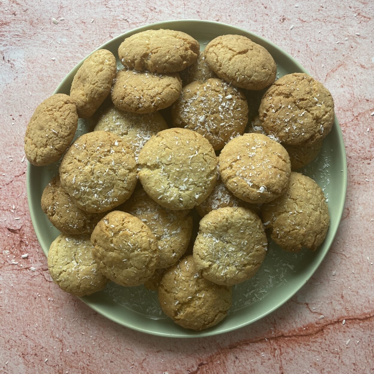 przepis na maślane ciasteczka z wiórkami kokosowymi