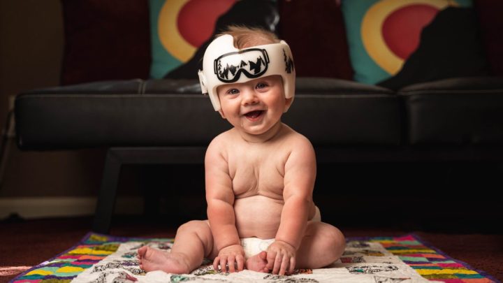 Czy kaski/ochraniacze na głowę dla niemowląt to dobry pomysł?